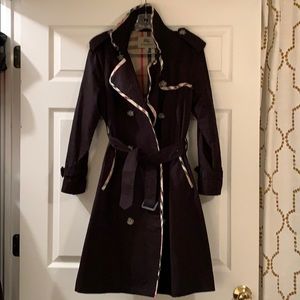 ✨✨Burberry black trenchcoat✨✨